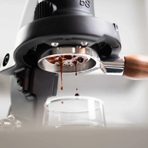 Flair 58 Plus 2 Espresso Maker in Travel Hard Case