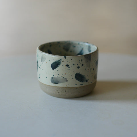 Kaloka C11 M Bone